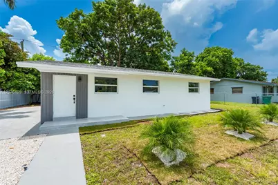 655 SW 6th Ter, Florida City, FL 33034 - Photo 1