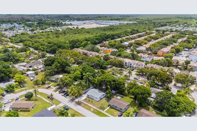 655 SW 6th Ter, Florida City, FL 33034 - Photo 11