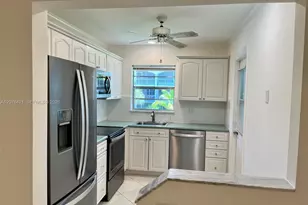 581 Blue Heron Dr, Hallandale Beach, FL 33009 - Photo 11