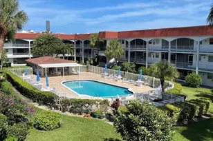 581 Blue Heron Dr, Hallandale Beach, FL 33009 - Photo 1