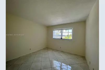 581 Blue Heron Dr #212-B, Hallandale Beach, FL 33009 - Photo 21