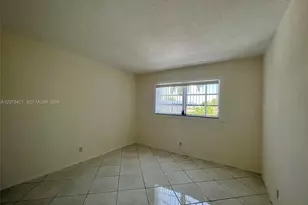 581 Blue Heron Dr, Hallandale Beach, FL 33009 - Photo 21