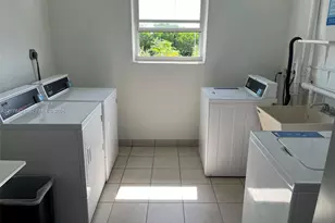 581 Blue Heron Dr, Hallandale Beach, FL 33009 - Photo 25