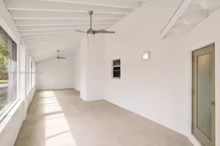 937 NE 171 St, Miami, FL 33162 - Photo 11