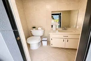 209 SW 42nd St, Cape Coral, FL 33914 - Photo 13