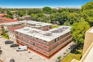 2441 NW 13th St, Miami, FL 33125 - Photo 9