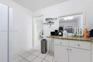 2441 NW 13th St, Miami, FL 33125 - Photo 17