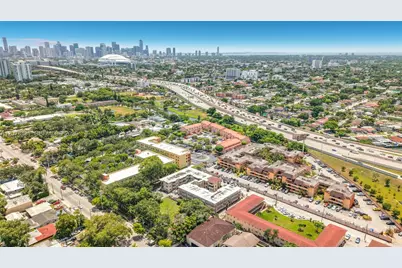 2441 NW 13th St #67, Miami, FL 33125 - Photo 5