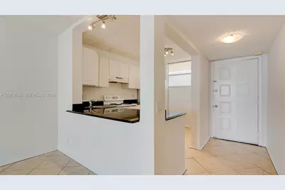 114 Lake Emerald Dr #409, Oakland Park, FL 33309 - Photo 5