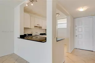 114 Lake Emerald Dr, Oakland Park, FL 33309 - Photo 5