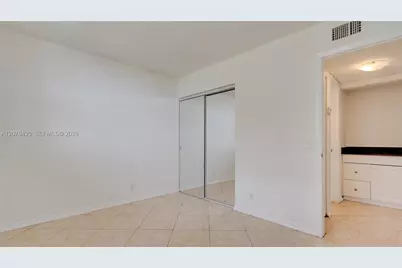 114 Lake Emerald Dr #409, Oakland Park, FL 33309 - Photo 11