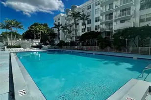 492 NW 165th St Rd, Miami, FL 33169 - Photo 29
