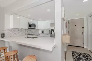 492 NW 165th St Rd, Miami, FL 33169 - Photo 5