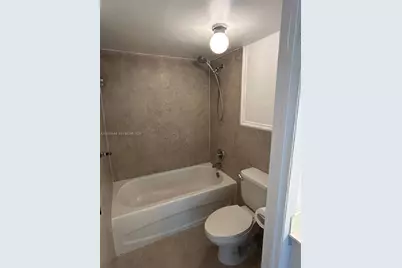 1673 Bay Rd #405, Miami Beach, FL 33139 - Photo 11