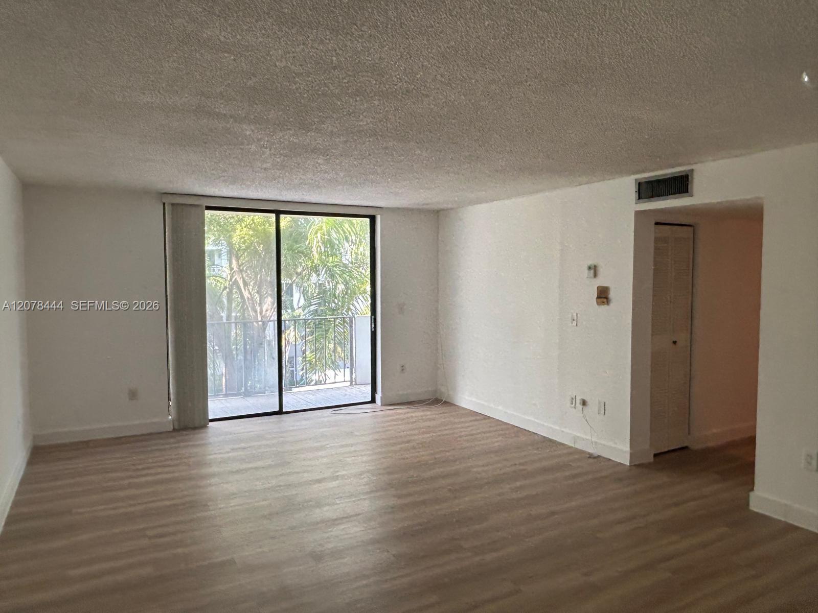 1673 Bay Rd #405 - 1673 Bay Rd #405, Miami Beach, FL 33139 Luxury Property | Jose Angel Pina