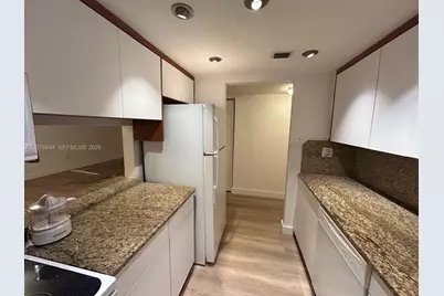 1673 Bay Rd #405, Miami Beach, FL 33139 - Photo 5