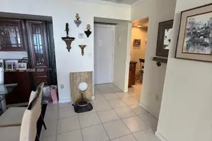 20505 E Country Club Dr, Aventura, FL 33180 - Photo 9