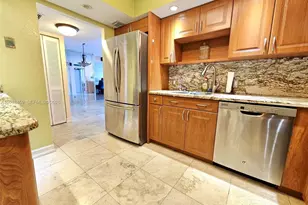 427 Golden Isles Dr, Hallandale Beach, FL 33009 - Photo 5