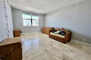 427 Golden Isles Dr, Hallandale Beach, FL 33009 - Photo 15
