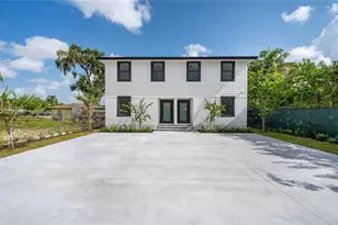 528 NW 13th St, Florida City, FL 33034 - Photo 7