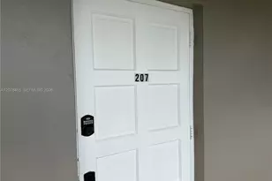 5200 Washington St, Hollywood, FL 33021 - Photo 5