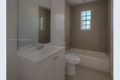 160 NW 199th St #1, Miami Gardens, FL 33169 - Photo 5
