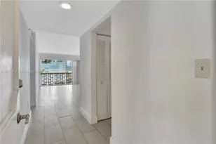 600 NE 25th St, Miami, FL 33137 - Photo 3