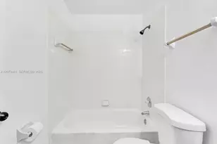 3449 NW 44th St, Oakland Park, FL 33309 - Photo 19