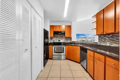 3449 NW 44th St #205, Oakland Park, FL 33309 - Photo 5