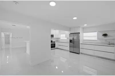 10901 SW 47th Ter, Miami, FL 33165 - Photo 13
