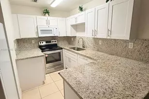 1017 SW 8th St, Hallandale Beach, FL 33009 - Photo 9