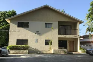 1017 SW 8th St, Hallandale Beach, FL 33009 - Photo 1
