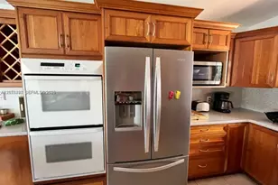 2424 SE 9th St, Pompano Beach, FL 33062 - Photo 23