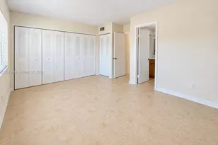 3396 Foxcroft Rd, Miramar, FL 33025 - Photo 11