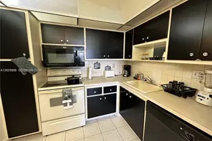 2741 Taft St, Hollywood, FL 33020 - Photo 7
