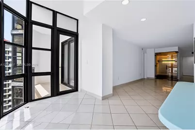 6423 Collins Ave #1702, Miami Beach, FL 33141 - Photo 31
