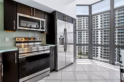 6423 Collins Ave #1702, Miami Beach, FL 33141 - Photo 39