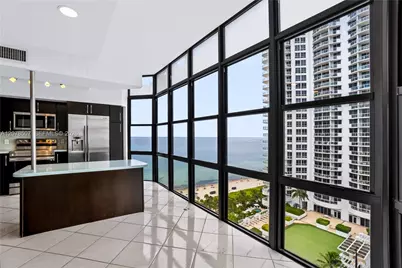 6423 Collins Ave #1702, Miami Beach, FL 33141 - Photo 1