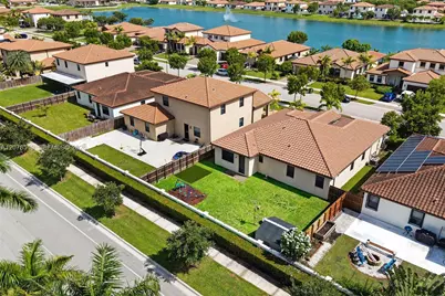 2475 SE 1st St, Homestead, FL 33033 - Photo 23