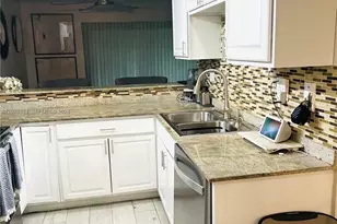 9835 Riverside Dr, Coral Springs, FL 33071 - Photo 7
