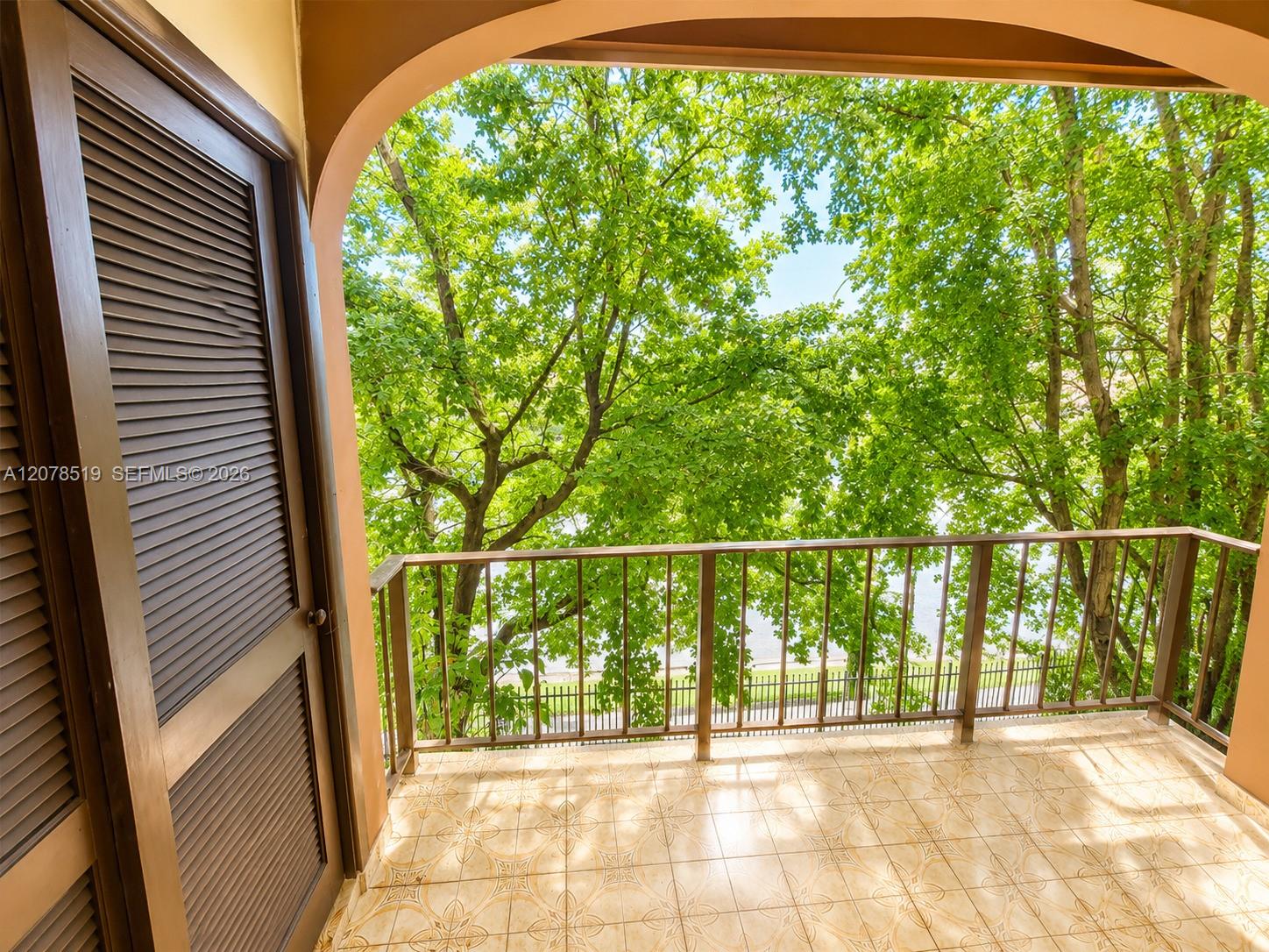 10850 W Flagler St #D314 - 10850 W Flagler St #D314, Sweetwater, FL 33174 Luxury Property | Jose Angel Pina