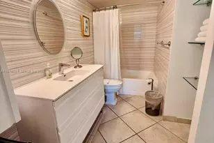 19701 E Country Club Dr, Aventura, FL 33180 - Photo 15