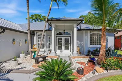 192 SW Fernleaf Trl, Port Saint Lucie, FL 34953 - Photo 3