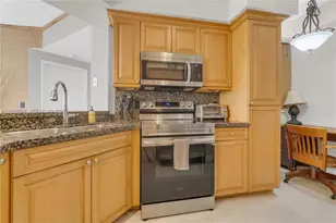 3235 NE 184th St, Aventura, FL 33160 - Photo 11