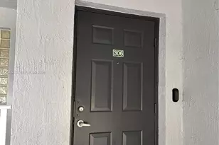 9640 NW 2nd St, Pembroke Pines, FL 33024 - Photo 5