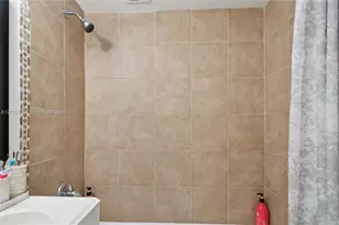 6484 Indian Creek Dr, Miami Beach, FL 33141 - Photo 13
