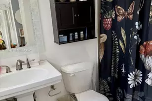 270 NE 169th St, North Miami Beach, FL 33162 - Photo 27