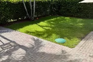 270 NE 169th St, North Miami Beach, FL 33162 - Photo 29