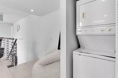 41 SE 5th St #1117, Miami, FL 33131 - Photo 21
