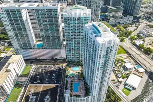 41 SE 5th St, Miami, FL 33131 - Photo 5